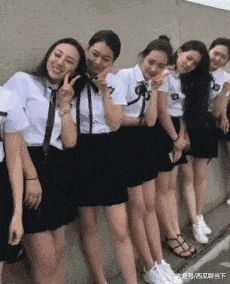 搞笑GIF趣图：你这求婚的姿势太帅了！要是我就答应了！-go to sea